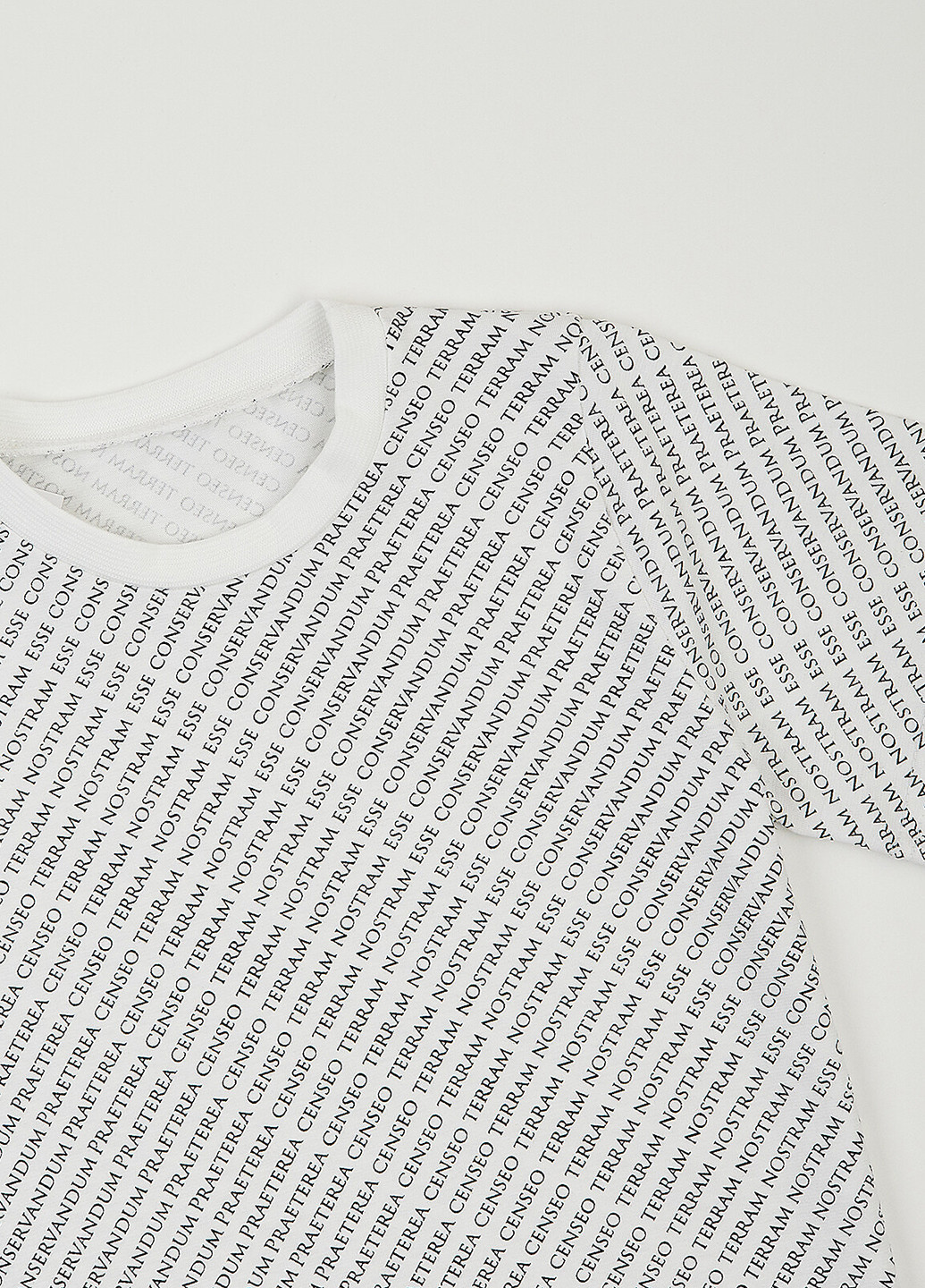 Белая летняя футболка ArDoMi