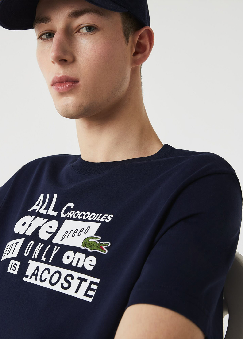 Темно-синяя футболка Lacoste