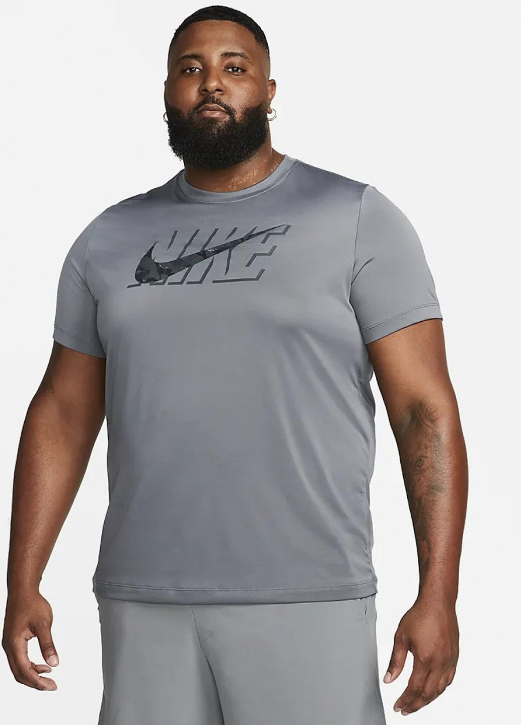 Серая футболка Nike Nike Dri-FIT