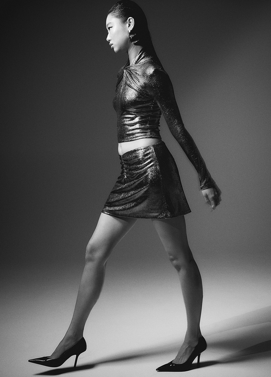 Черная коктейльный однотонная юбка H&M