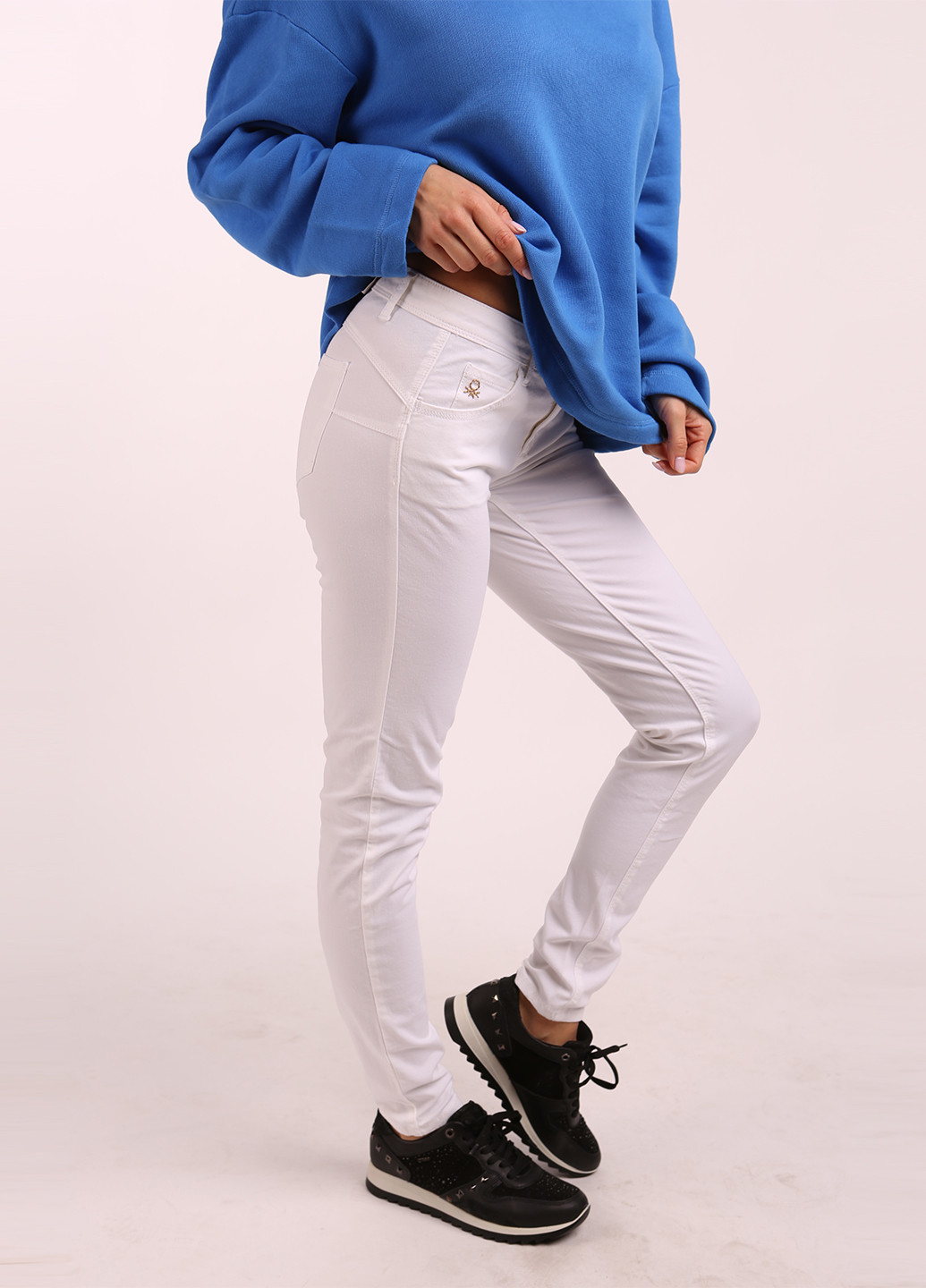 Белые джинсовые демисезонные зауженные брюки United Colors of Benetton
