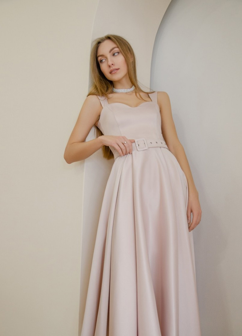 Розовое вечернее платье с юбкой-солнце First Woman однотонное