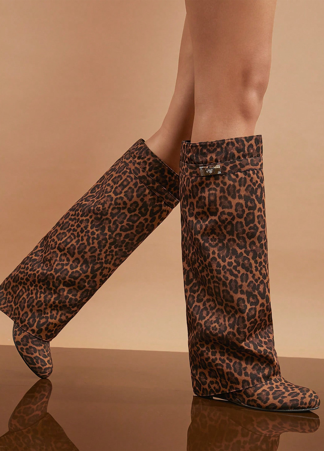 Осенние сапоги чопперы SHEIN с пряжкой