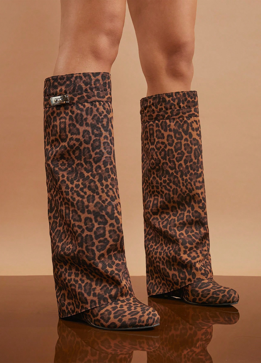 Осенние сапоги чопперы SHEIN с пряжкой