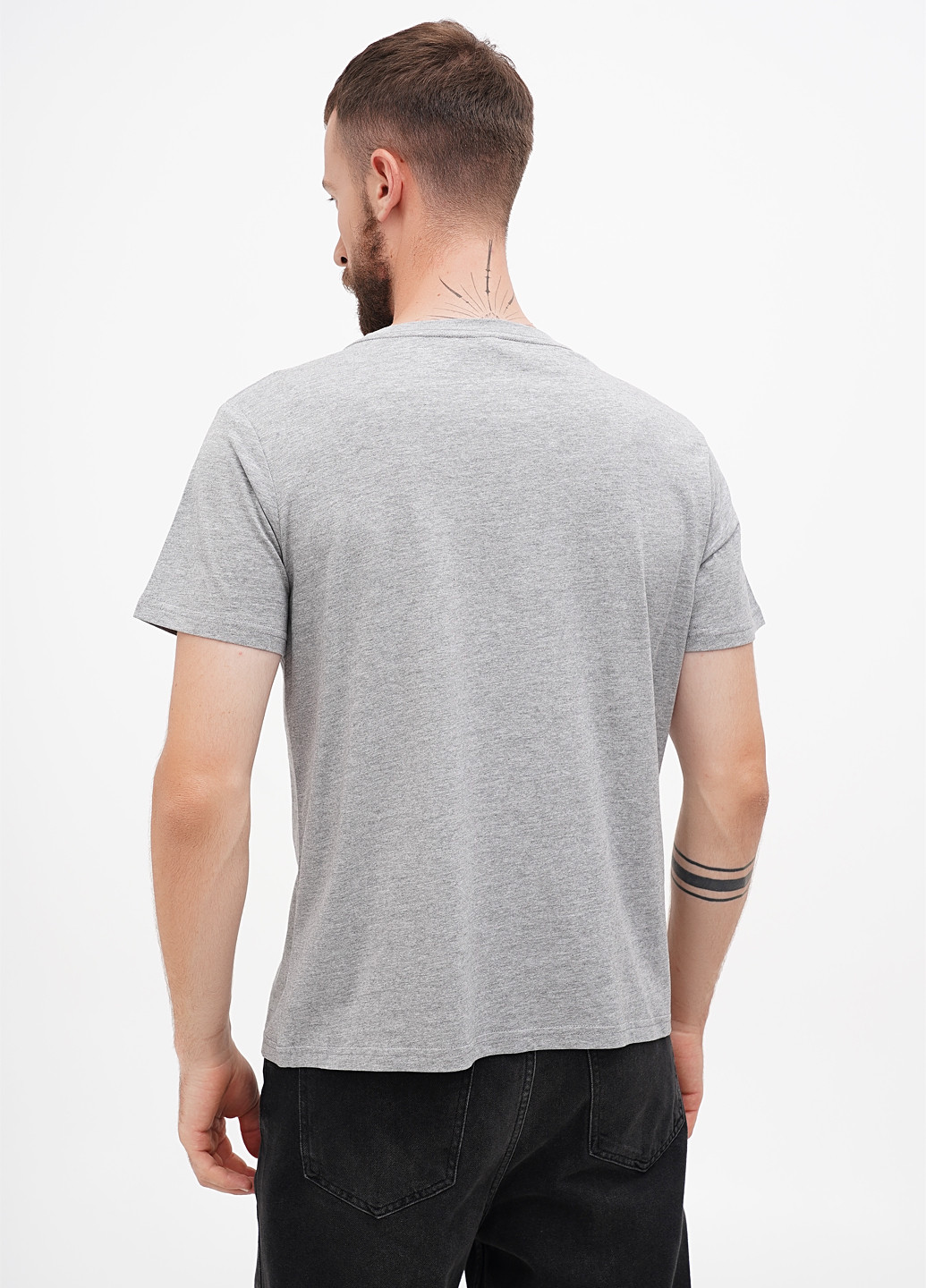 Серая футболка AS Colour