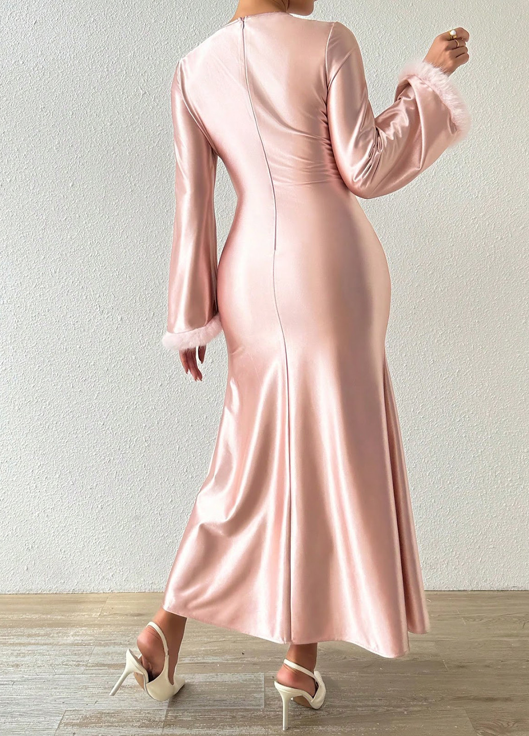 Светло-розовое вечернее платье годе SHEIN однотонное
