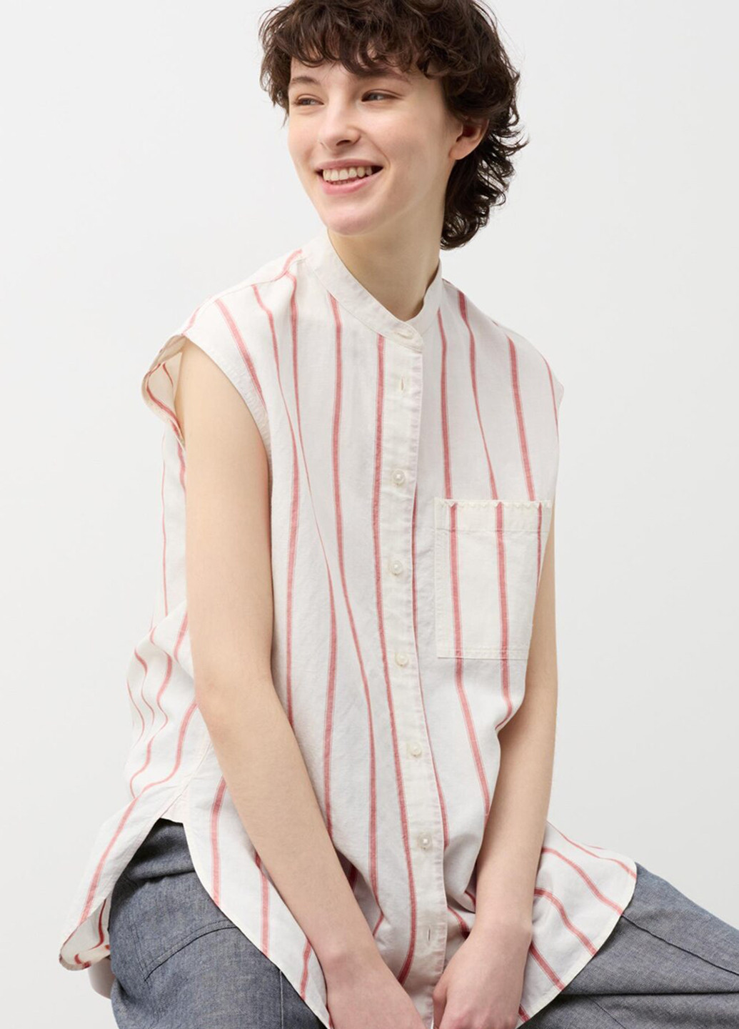 Молочна блуза Uniqlo