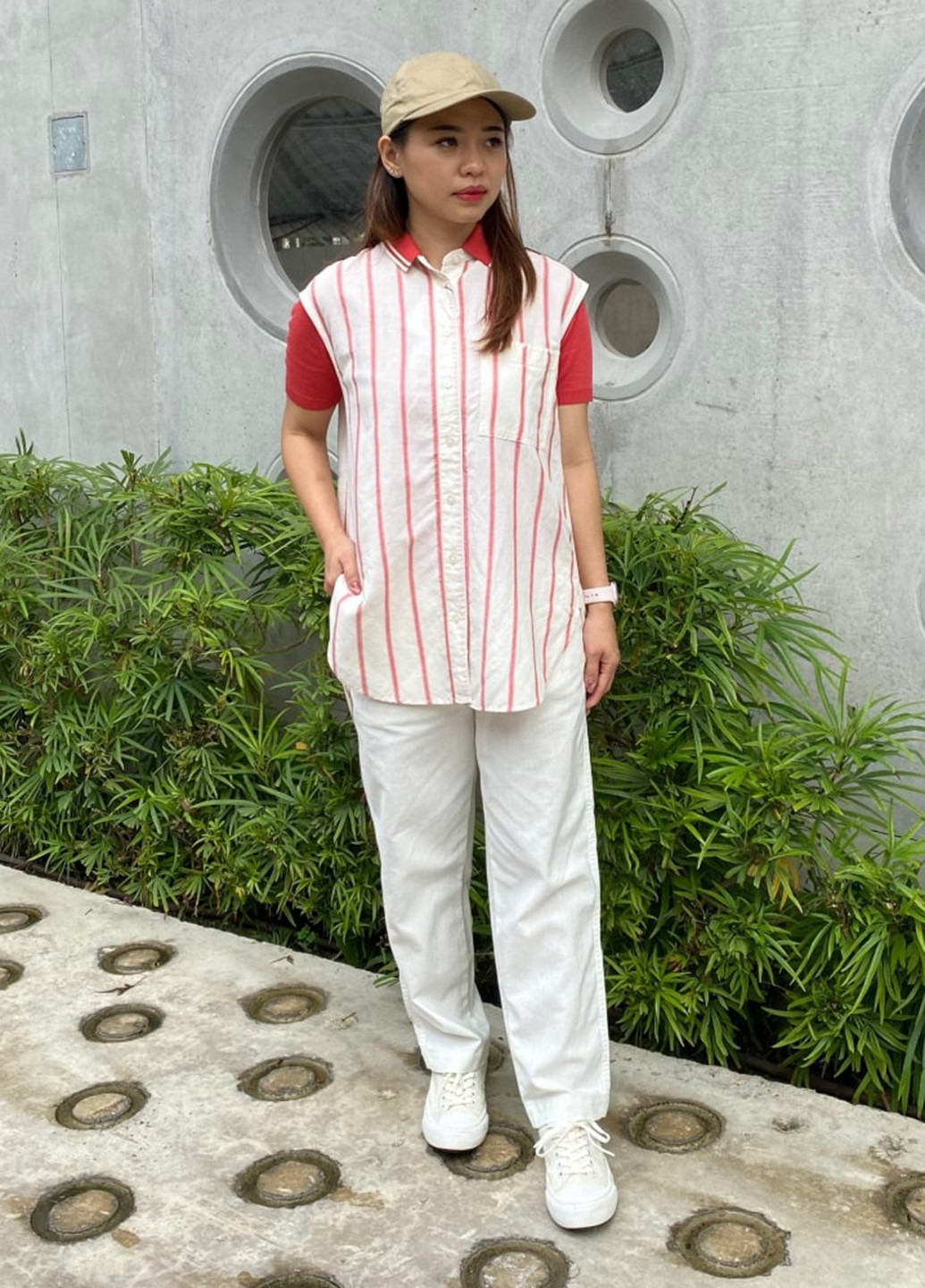 Молочна блуза Uniqlo