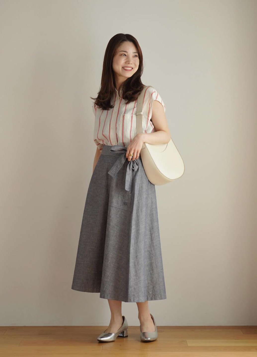 Молочна блуза Uniqlo