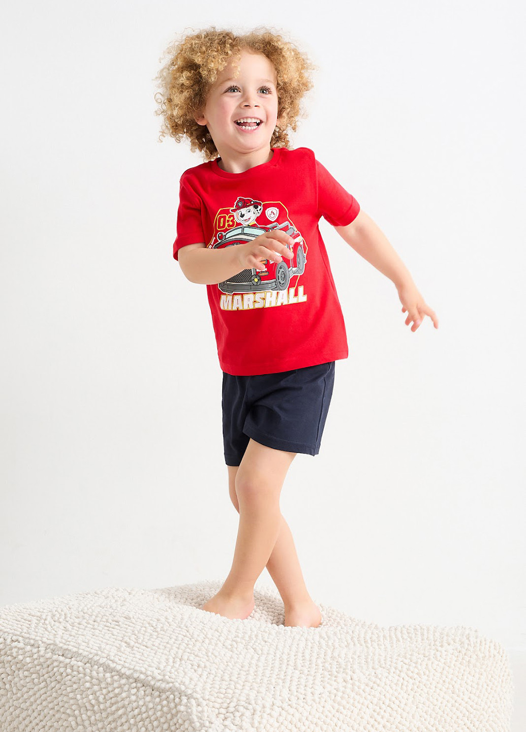 Комбинированная всесезон пижама (футболка, шорты) футболка + шорты C&A