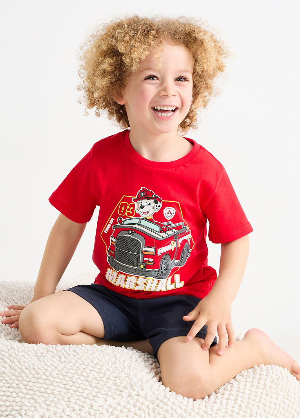 Комбинированная всесезон пижама (футболка, шорты) футболка + шорты C&A