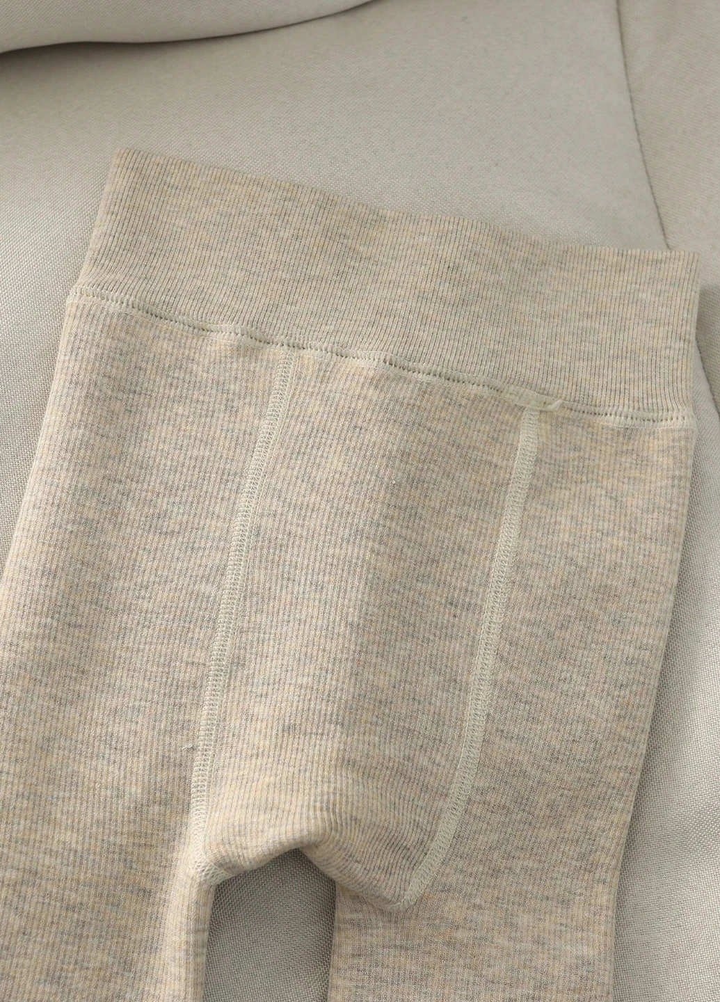 Кремовые демисезонные леггинсы SHEIN