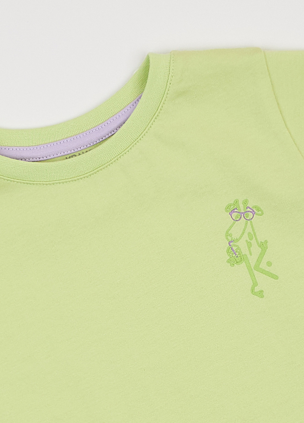 Салатовий літній комплект (футболка, штани) KRAKO