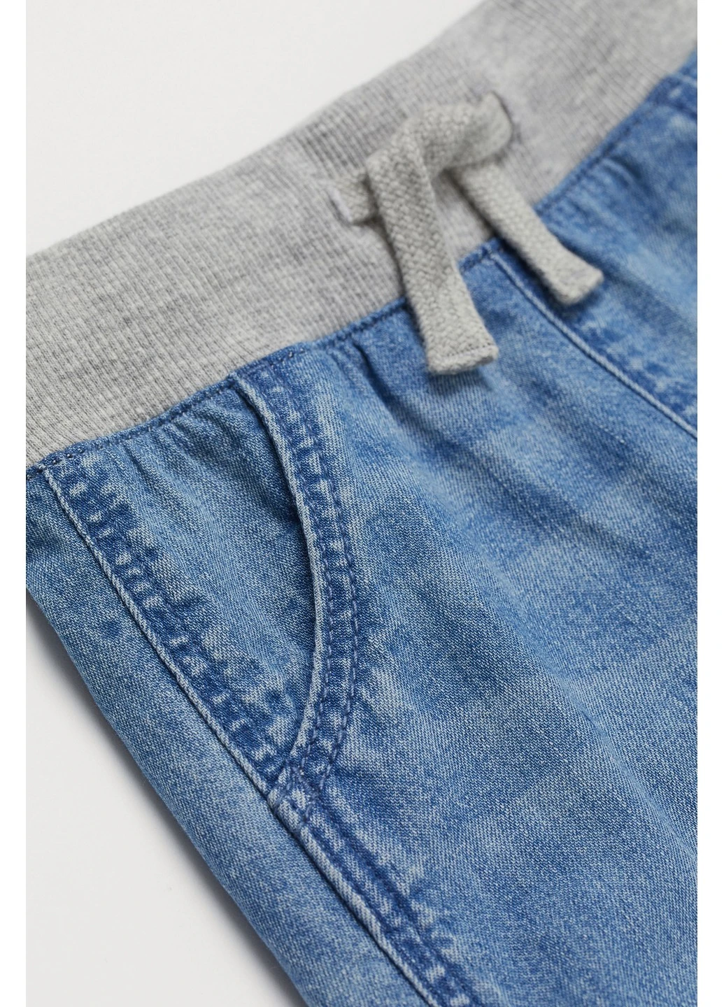 Синие джинсовые демисезонные брюки H&M