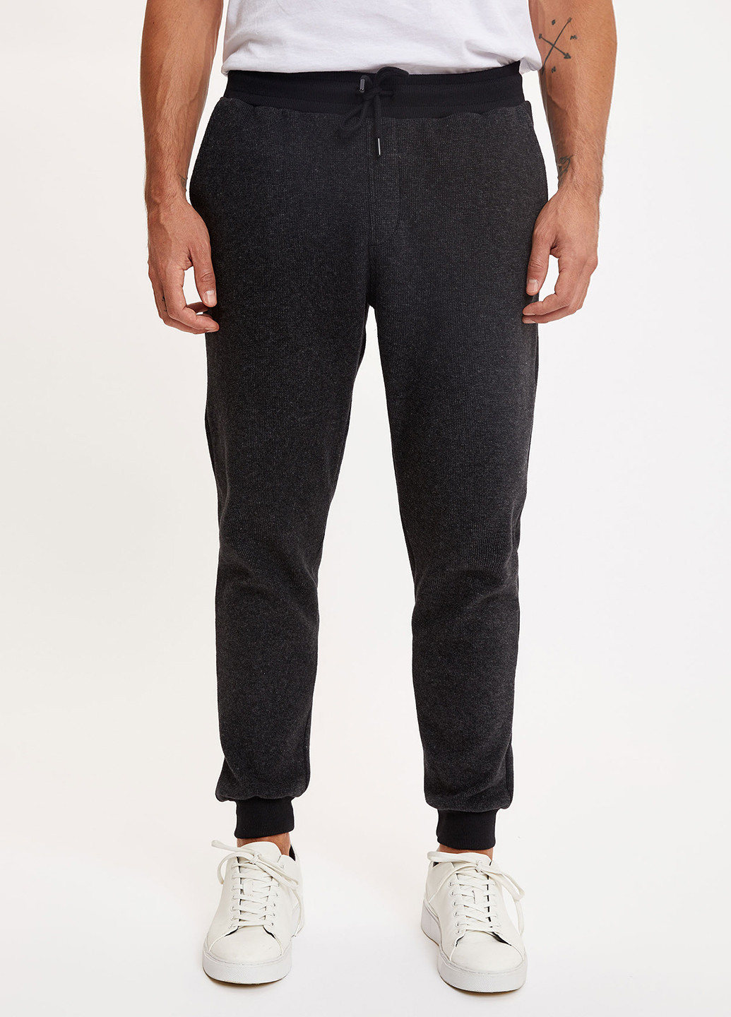 Темно-серые кэжуал демисезонные брюки DeFacto