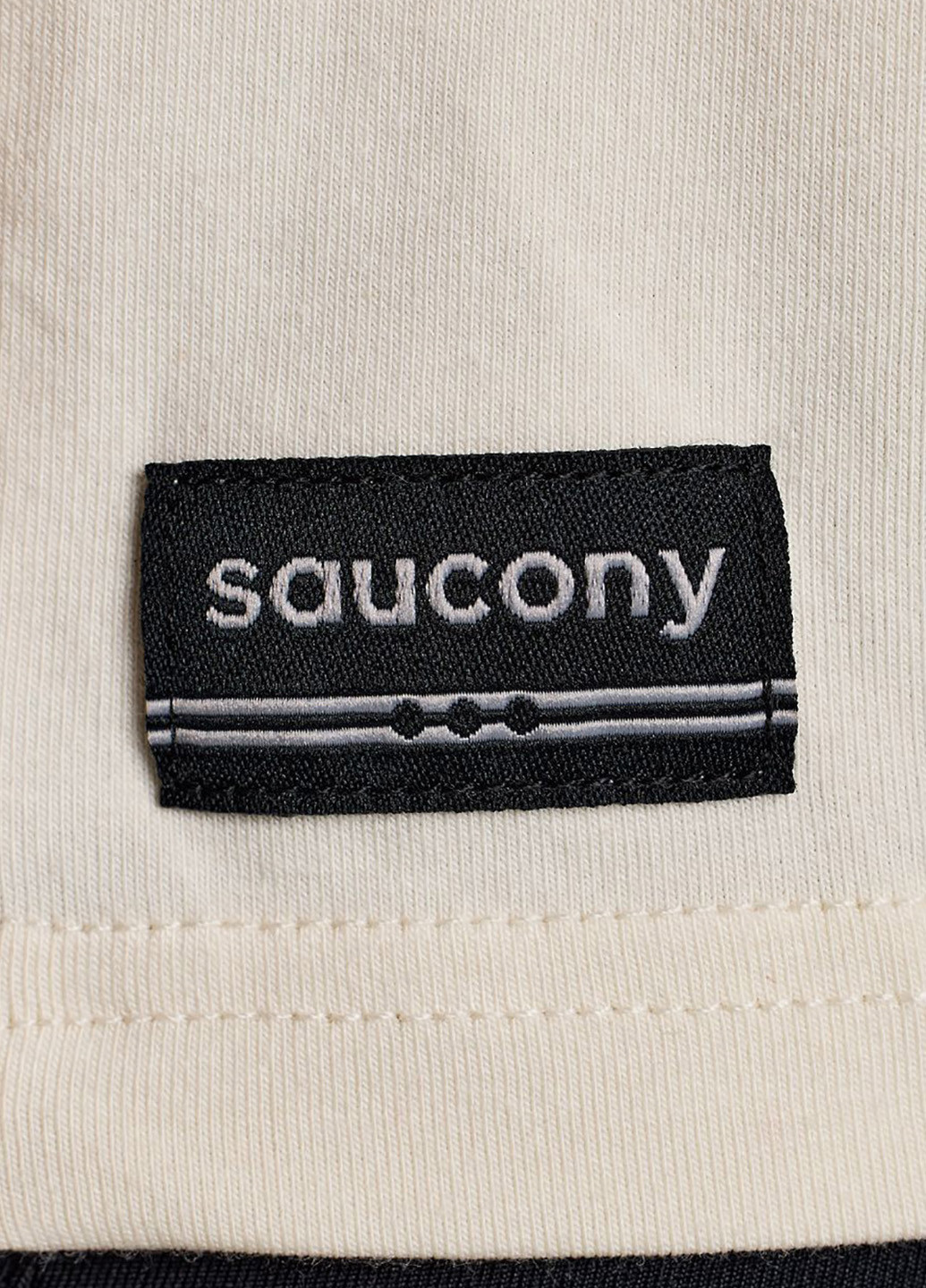 Светло-бежевая летняя футболка Saucony RECOVERY BOXY TEE