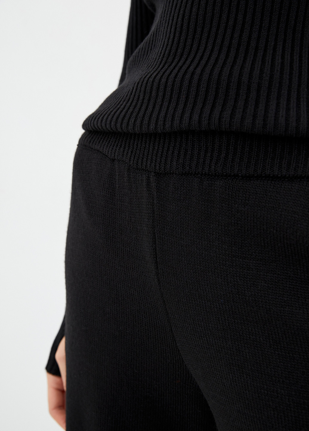 Черные кэжуал демисезонные прямые брюки Sewel