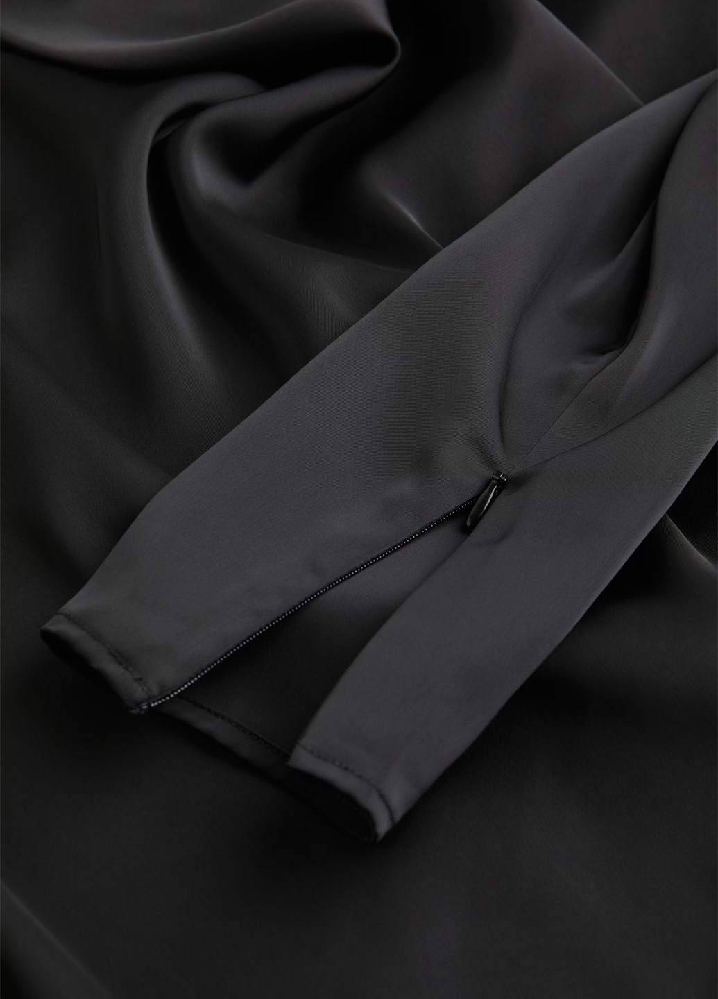 Чорна кежуал сукня а-силует H&M однотонна