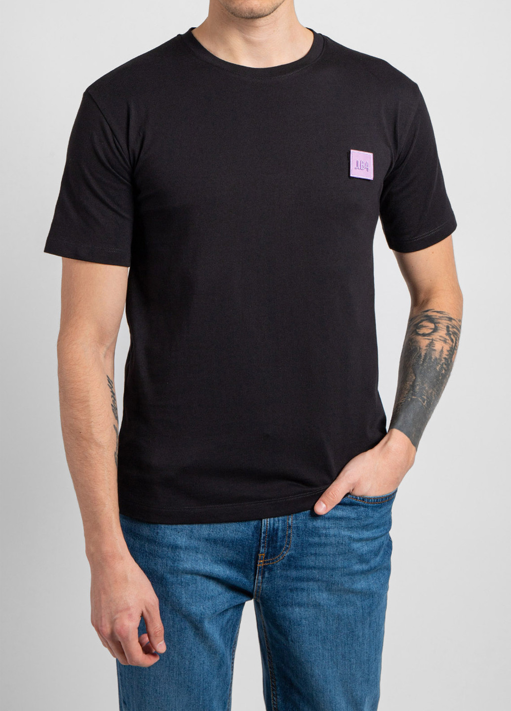 Чорна футболка J.B4 (Just Before)