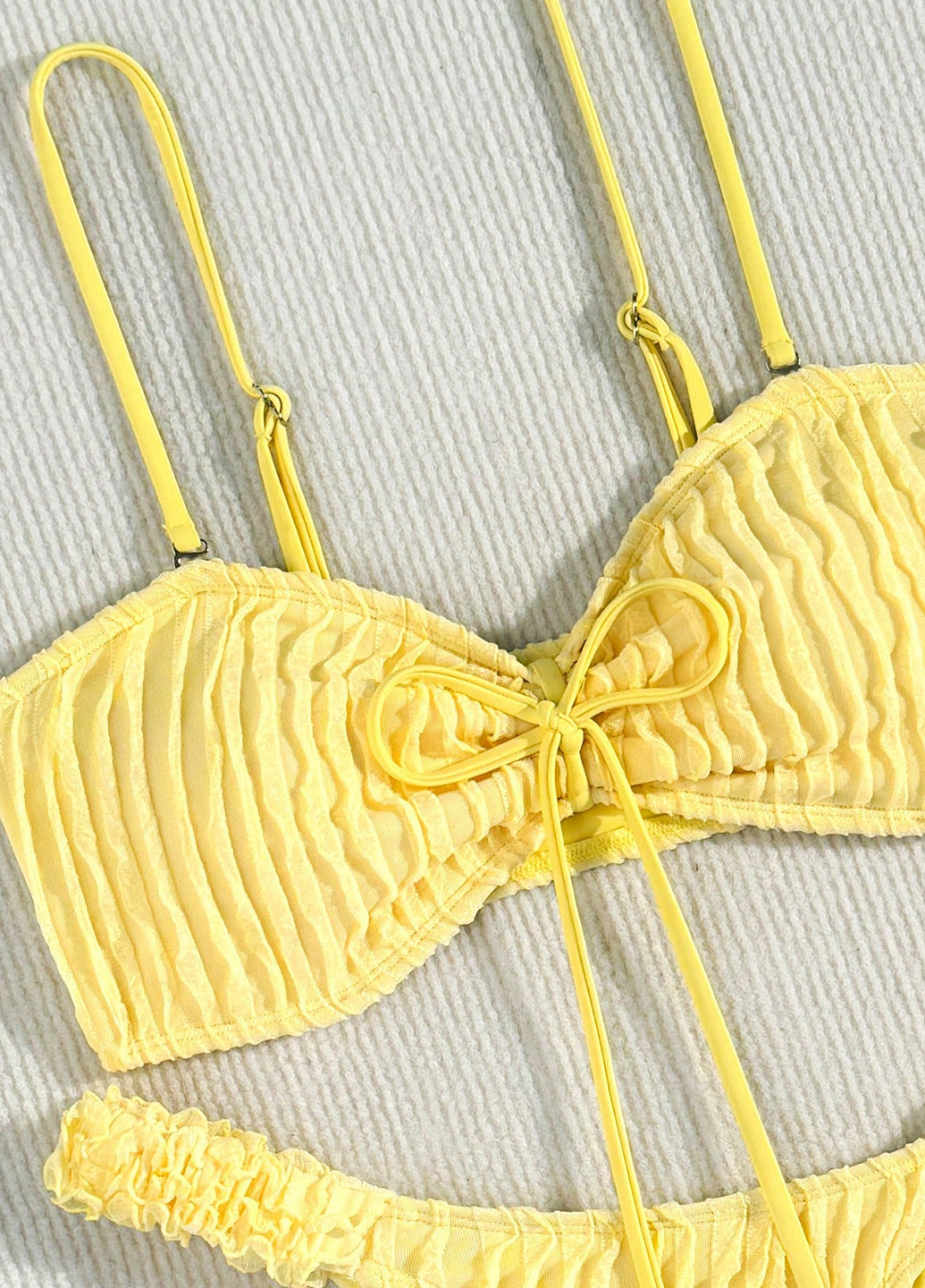 Светло-желтый демисезонный купальник (лиф, трусики) раздельный, бандо SHEIN