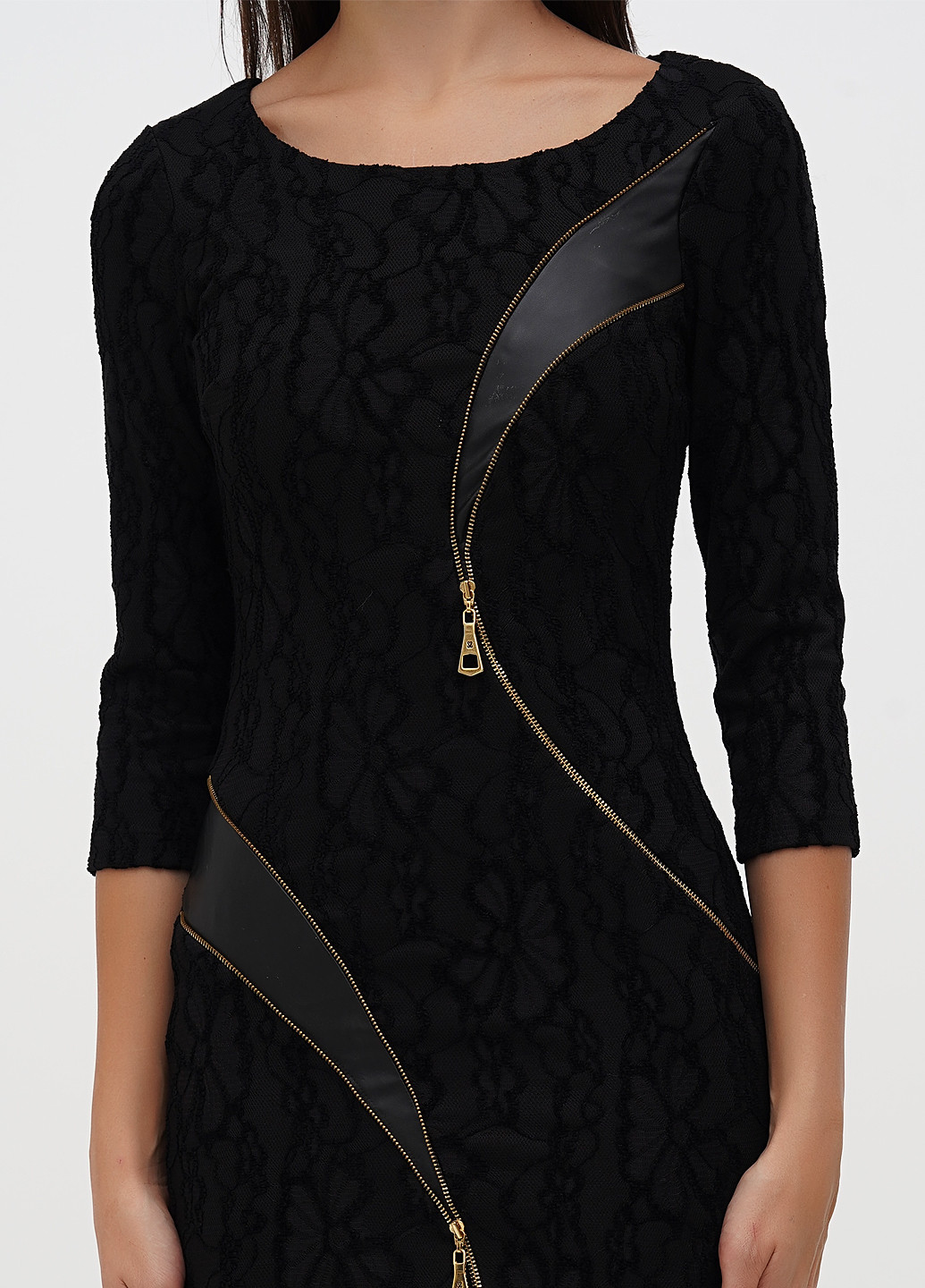 Черное кэжуал платье Sassofono с цветочным принтом