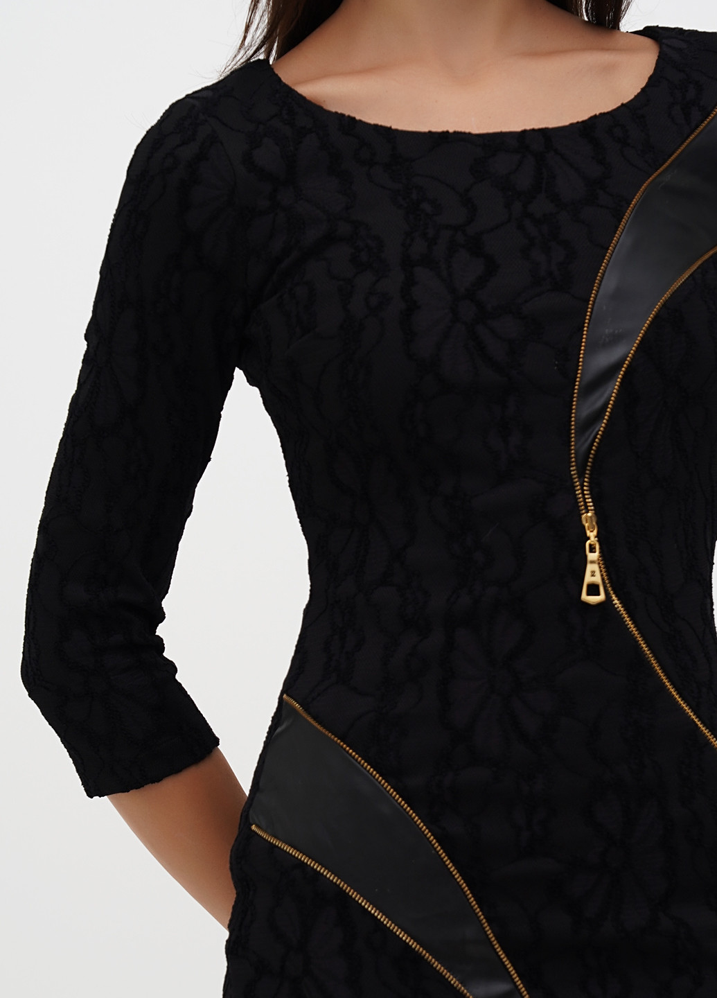 Черное кэжуал платье Sassofono с цветочным принтом