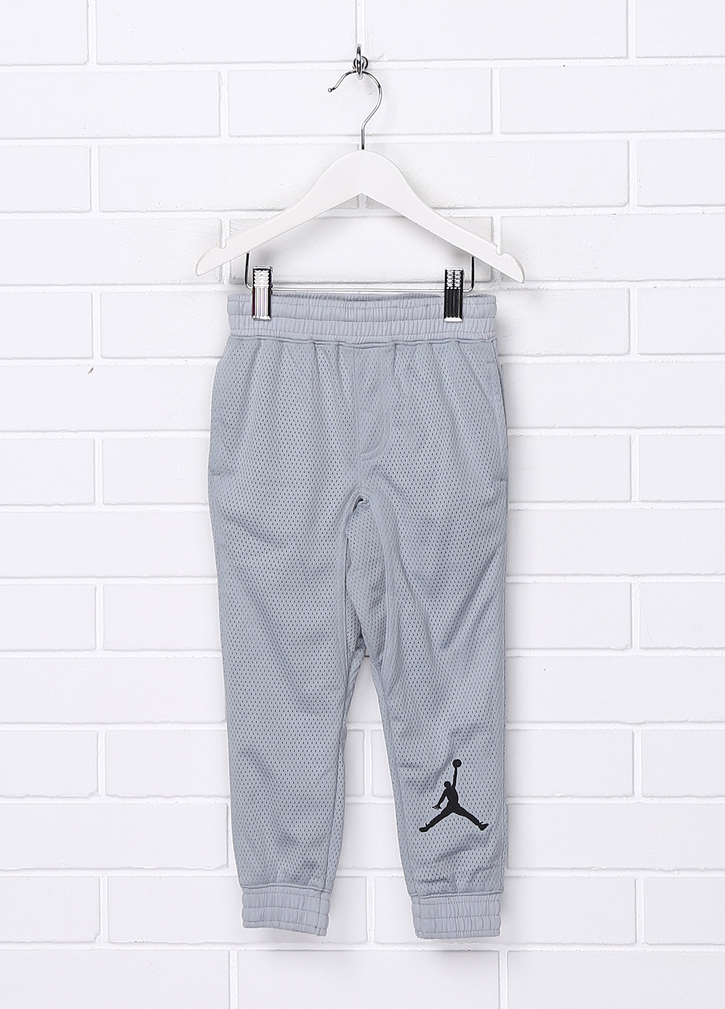 Серые спортивные демисезонные брюки джоггеры Jordan