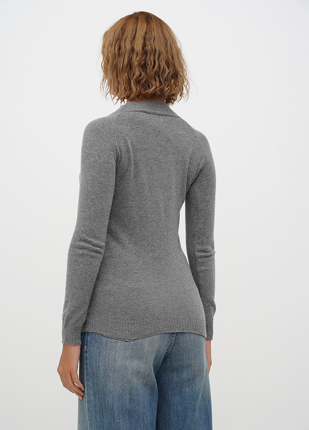 Сірий демісезонний светр Sassofono