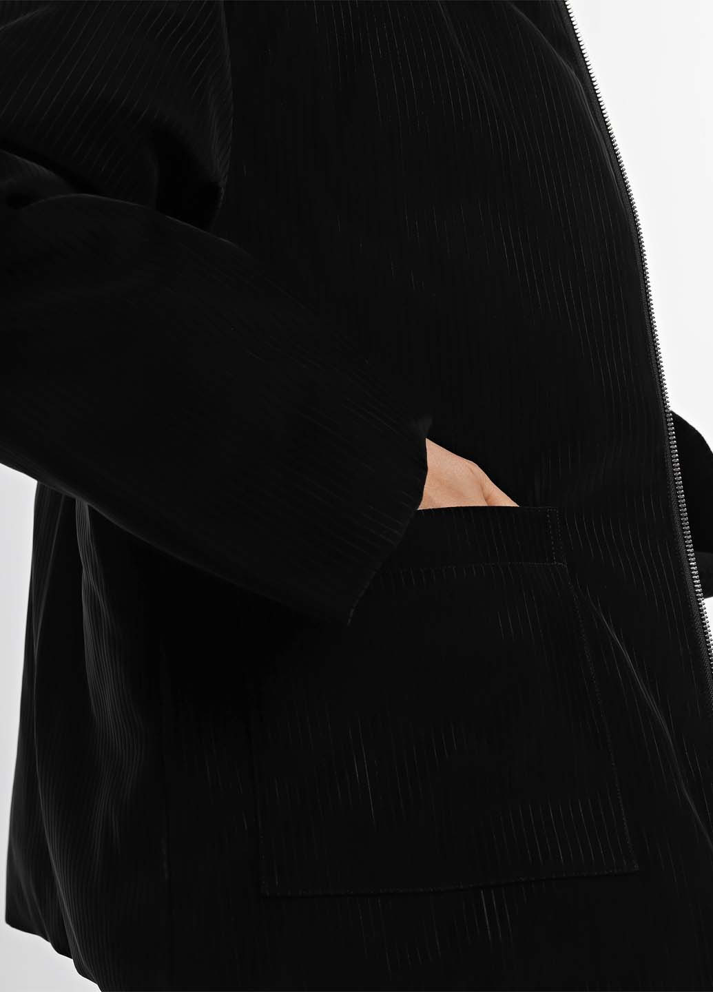 Чорна демісезонна куртка Armani Exchange