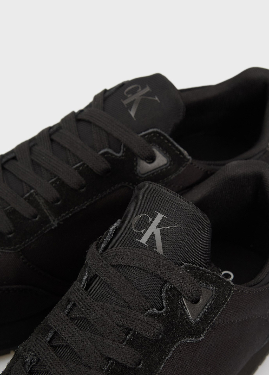 Чорні всесезон кросівки Calvin Klein Jeans