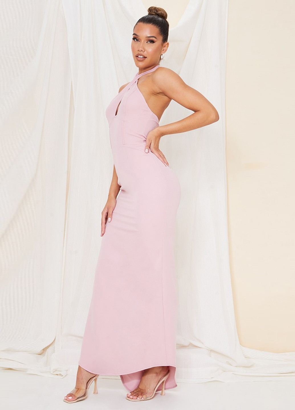 Рожева вечірня сукня з відкритою спиною PrettyLittleThing однотонна