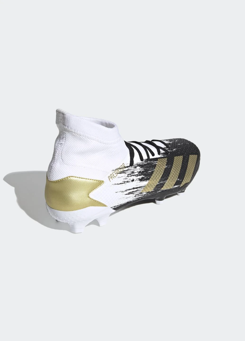Черно-белые футбольные бутсы fw9196 adidas