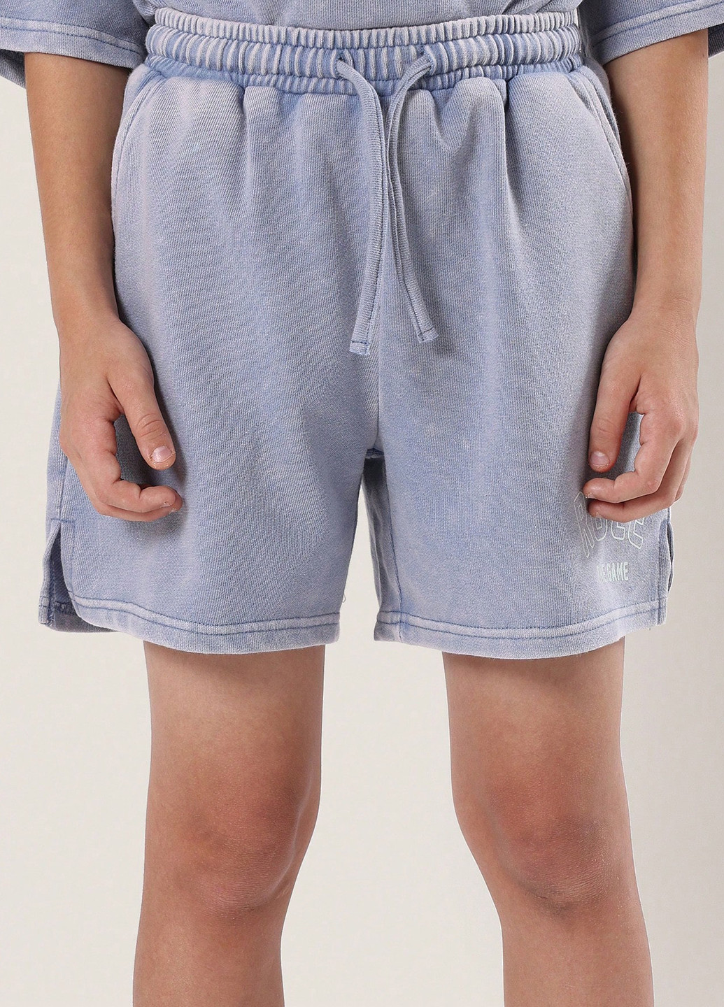 Світло-сірий літній костюм (футболка, шорти) з шортами SHEIN