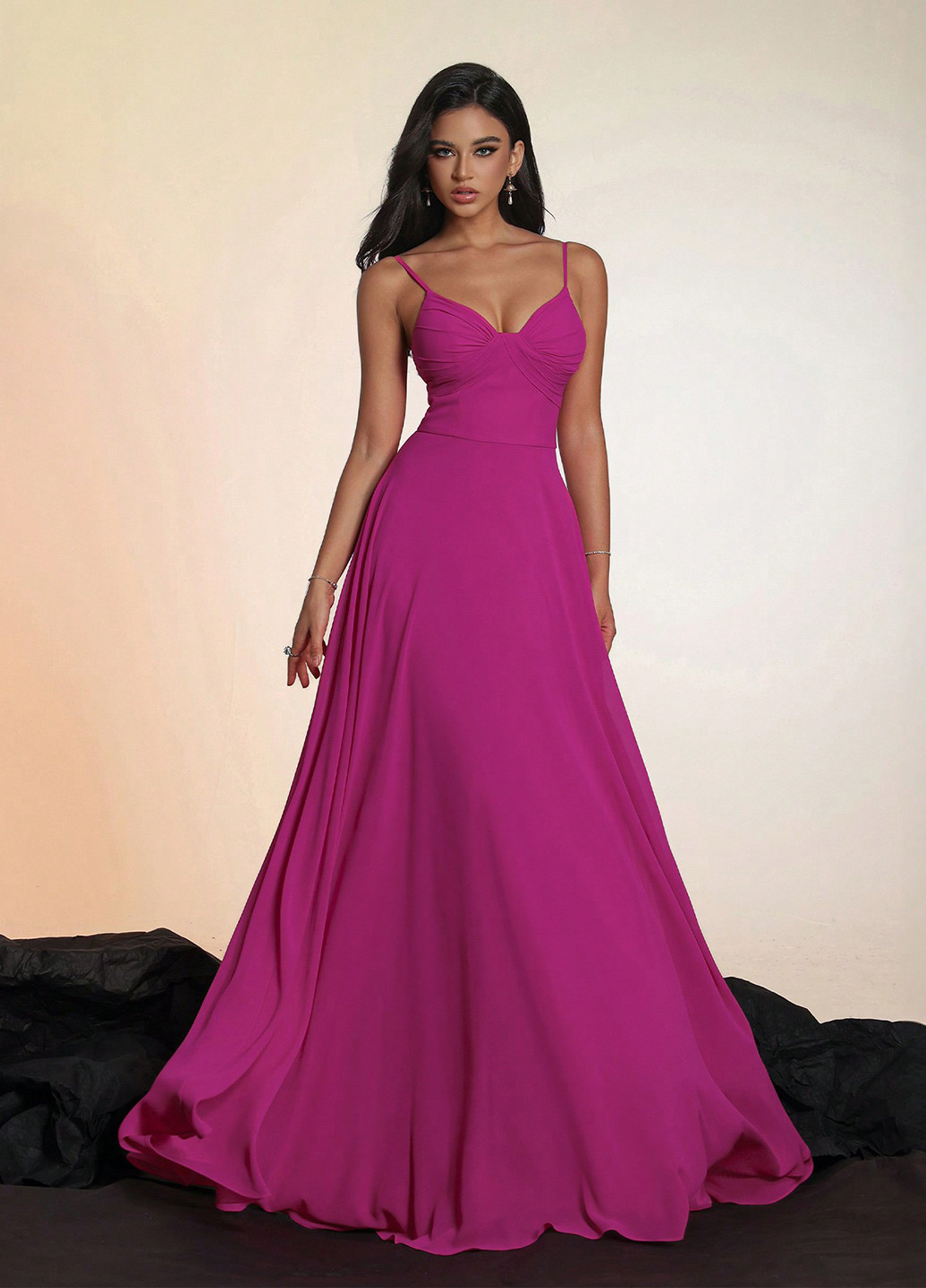 Фуксиновое (цвета Фуксия) праздничный, вечернее платье а-силуэт, с открытой спиной SHEIN однотонное