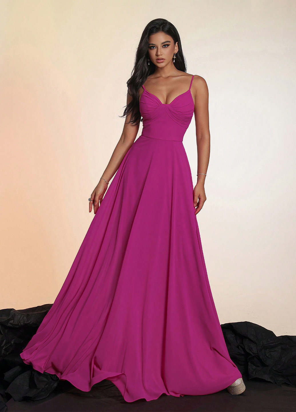 Фуксиновое (цвета Фуксия) праздничный, вечернее платье а-силуэт, с открытой спиной SHEIN однотонное