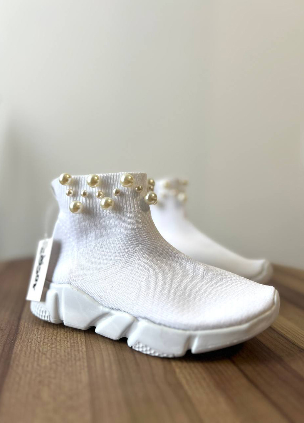 Белые летние кроссовки Cosby