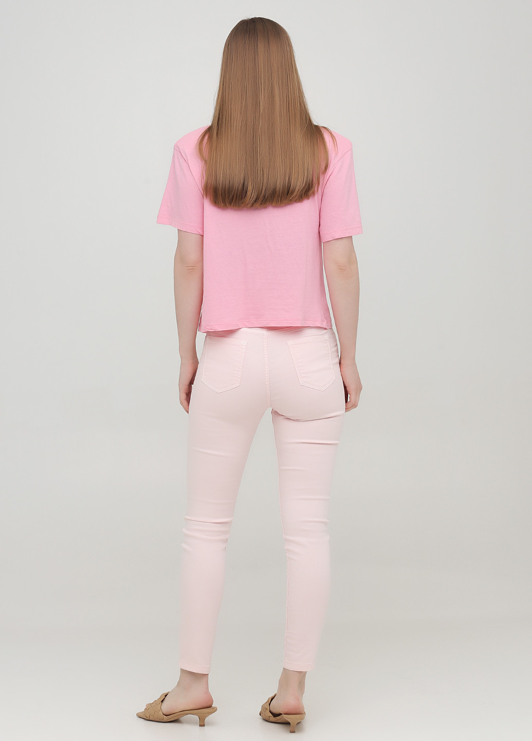 Светло-розовые джинсовые демисезонные укороченные, зауженные брюки Alcott