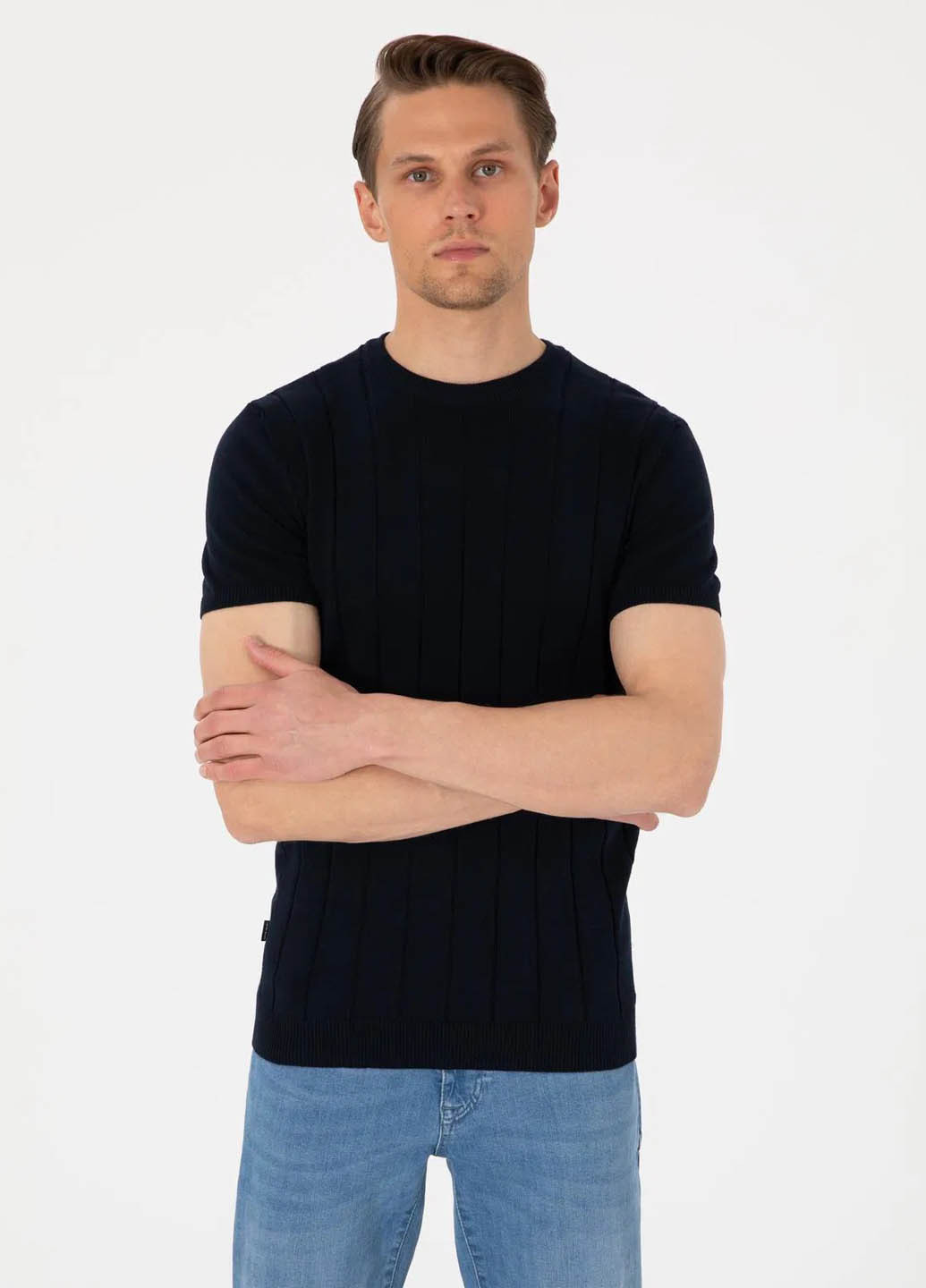 Темно-синя футболка Pierre Cardin