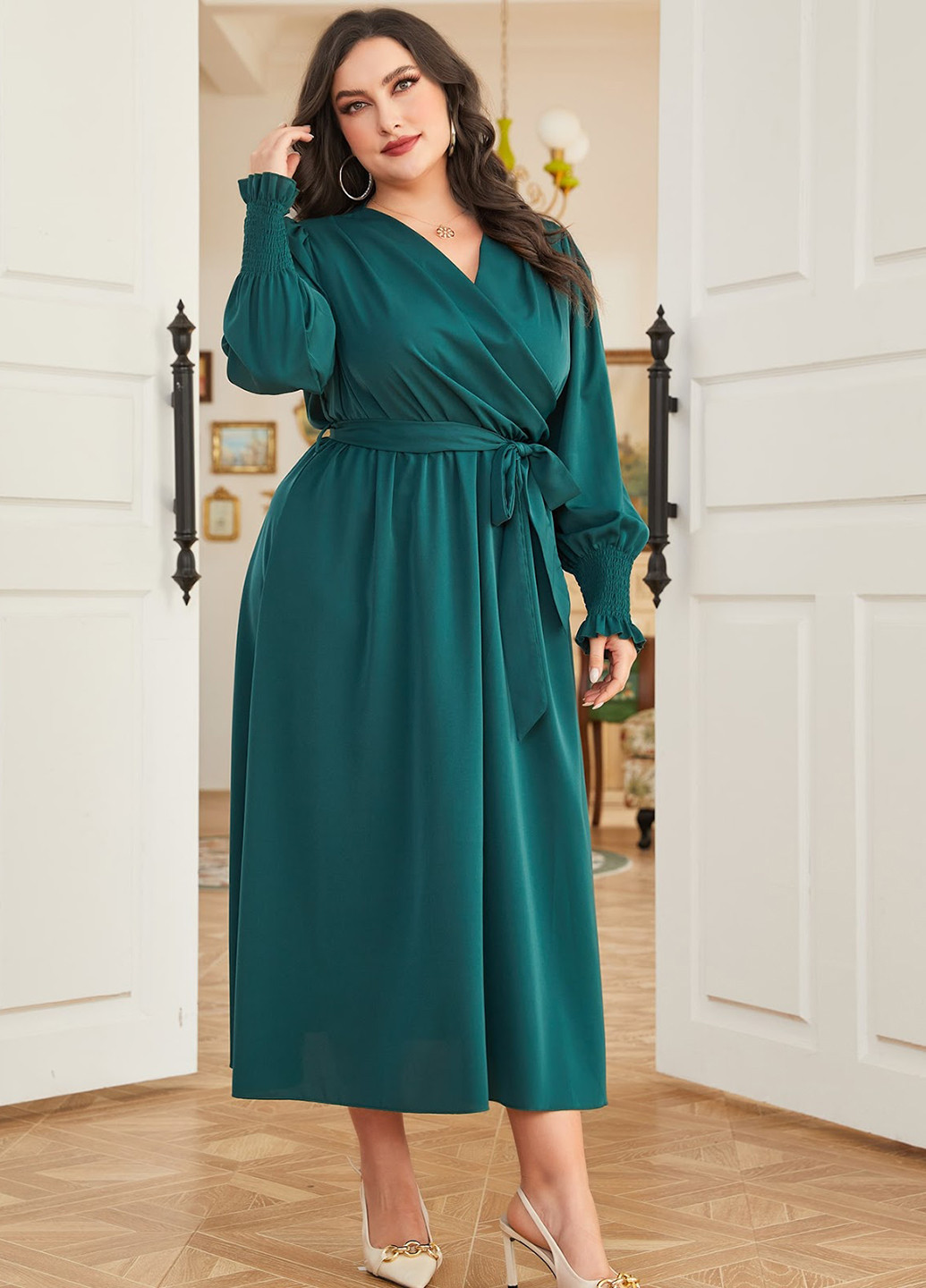 Темно-зеленое кэжуал платье на запах SHEIN однотонное