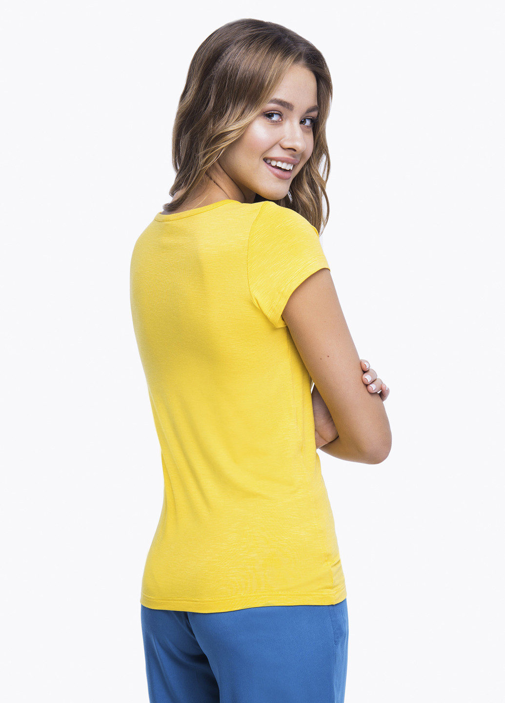 Желтая летняя футболка Conte