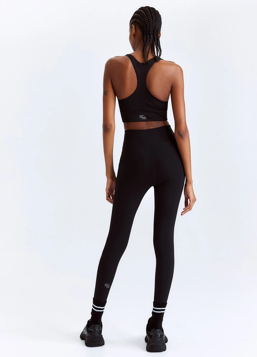 Черные демисезонные леггинсы H&M