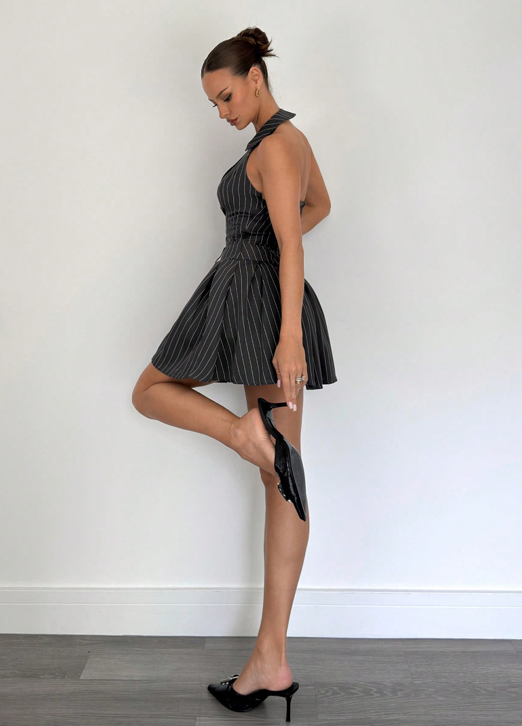 Темно-сіра кежуал сукня плісована SHEIN в смужку