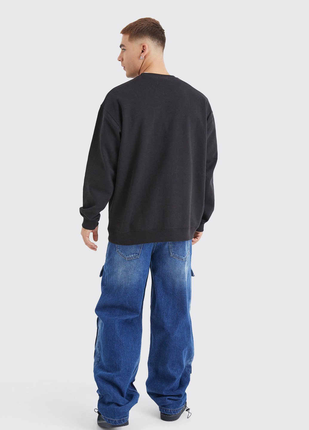 Чорний світшот Boohoo однотонний без декору (301194349)