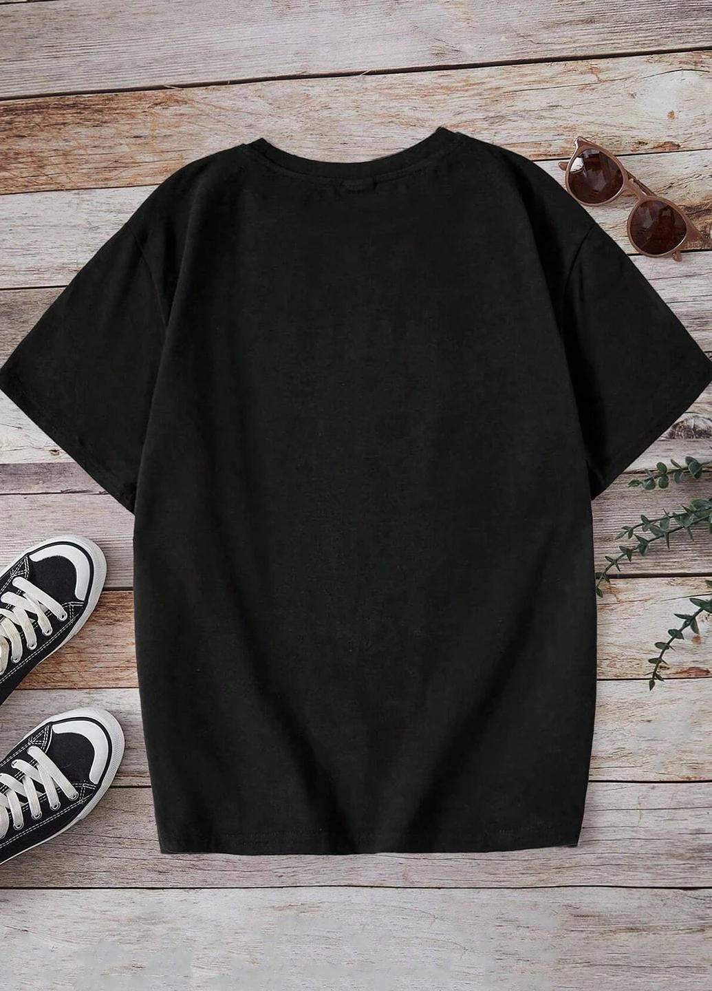 Черная летняя футболка SHEIN