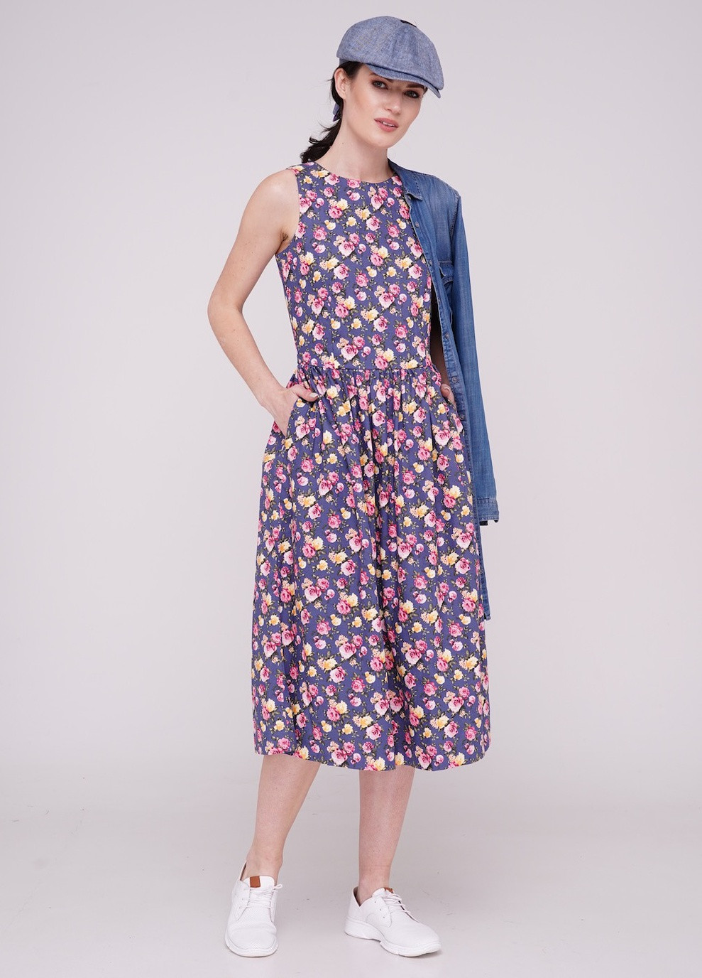 Комбинированное кэжуал платье марта-м розочки 1 на дениме Jet с цветочным принтом