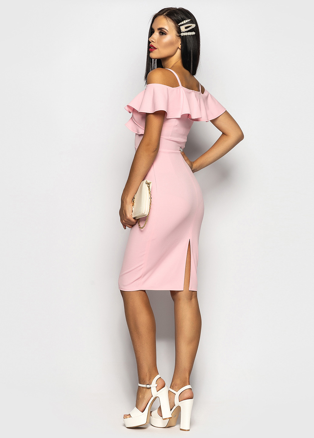Розовое коктейльное платье с открытыми плечами, футляр Larionoff однотонное