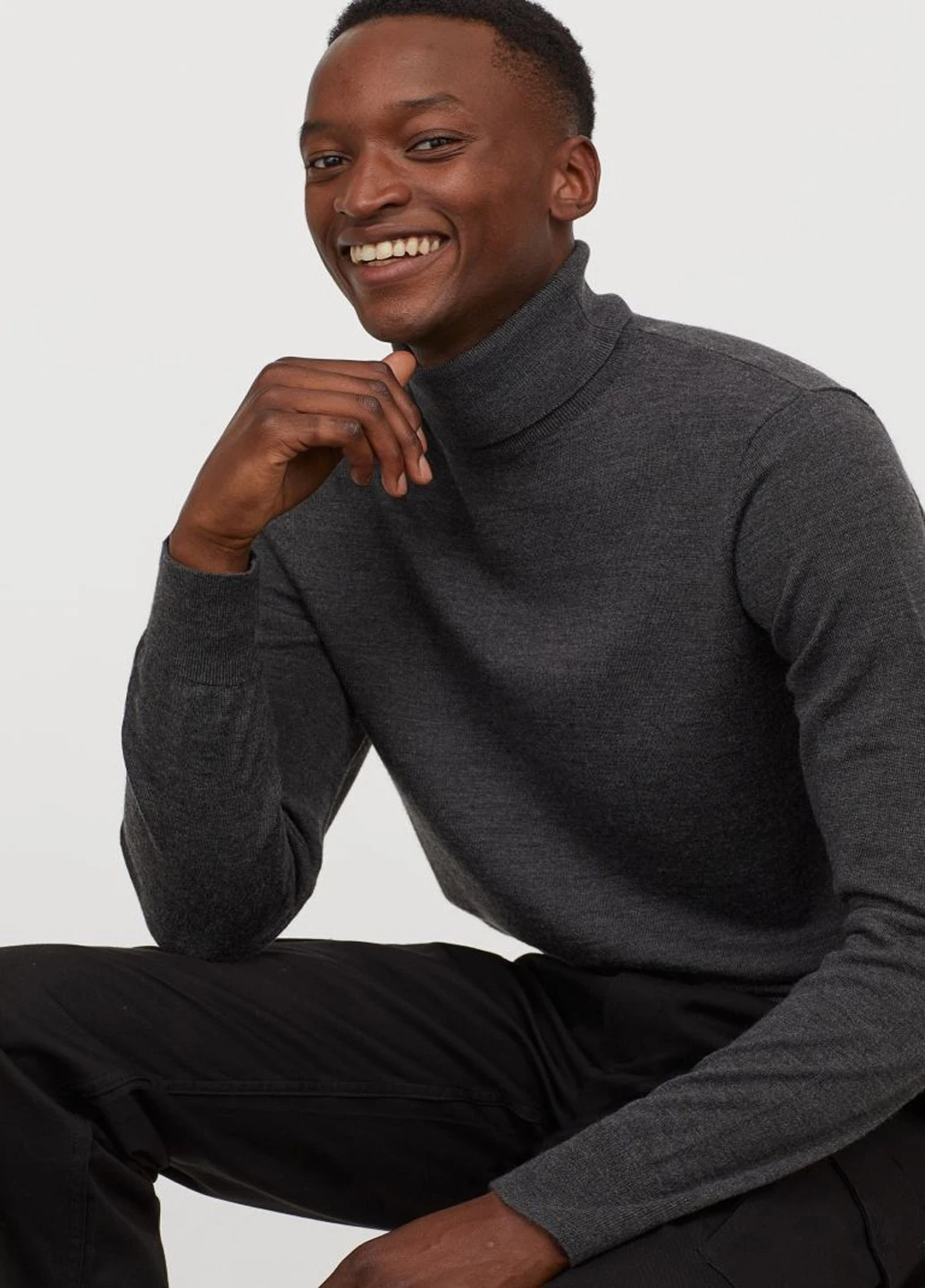 Серый демисезонный свитер H&M