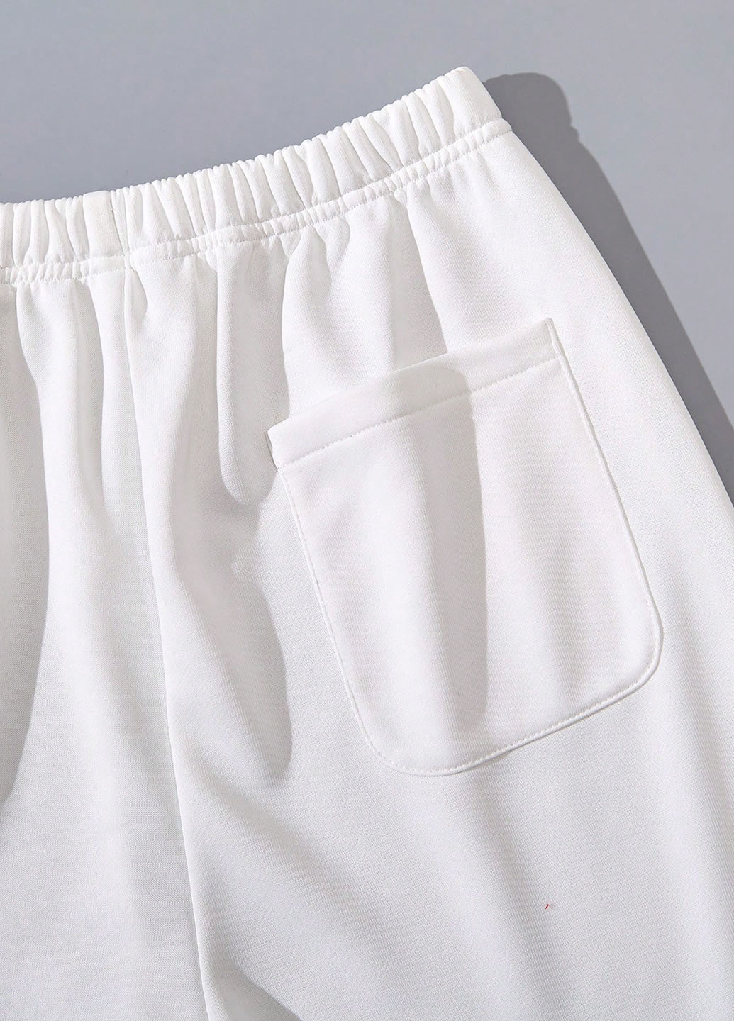 Білий літній костюм (світшот, шорти) з шортами SHEIN