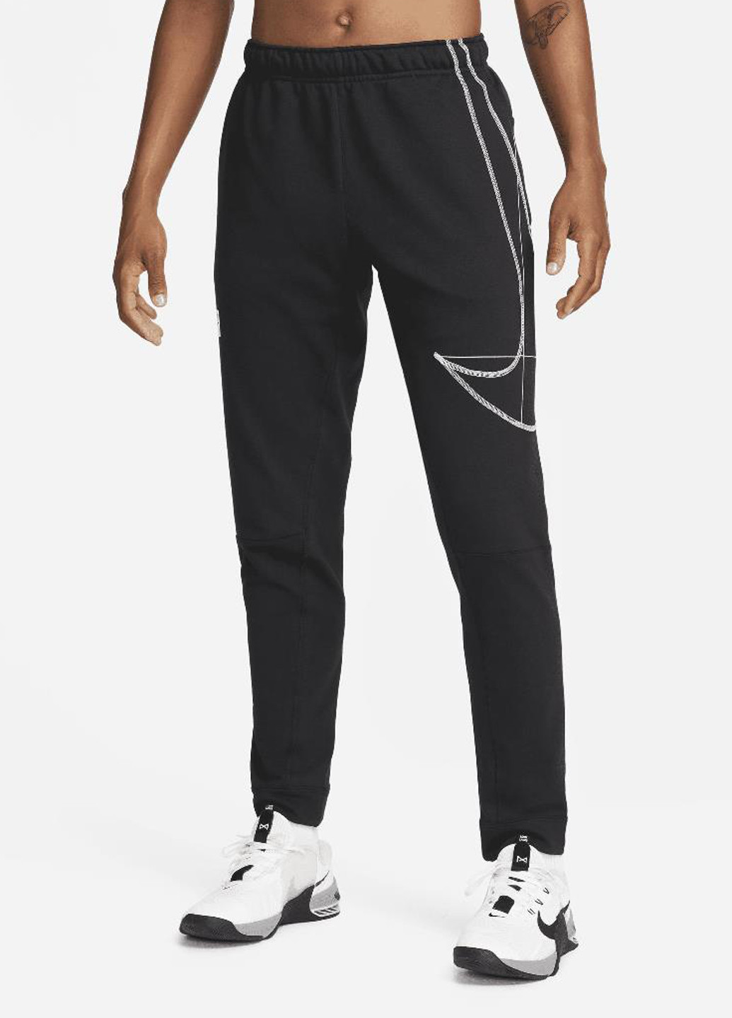 Черные спортивные демисезонные джоггеры брюки Nike