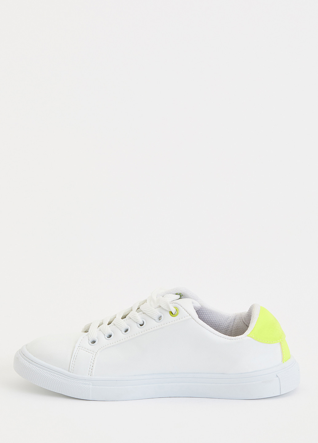 Білі черевики DeFacto